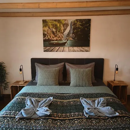 Am Rursee Obst- Und Wintergarten Fuer 8 Personen, 2 Hunde, Familien & Firmen *