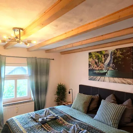Am Rursee Obst- Und Wintergarten Fuer 8 Personen, 2 Hunde, Familien & Firmen * سيمراث